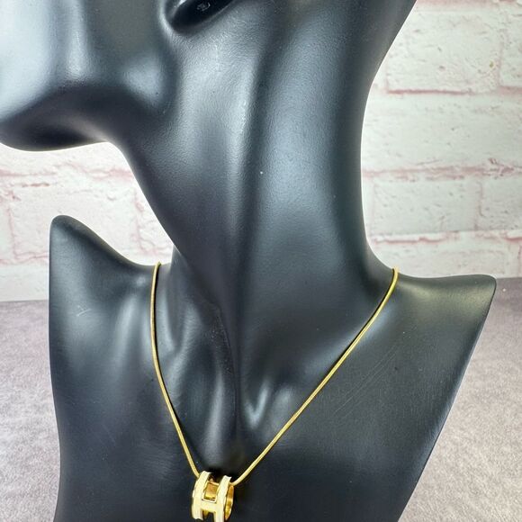 Hermes Ash H Metal Necklace in Gold and Ivory - Picture 5 of 10